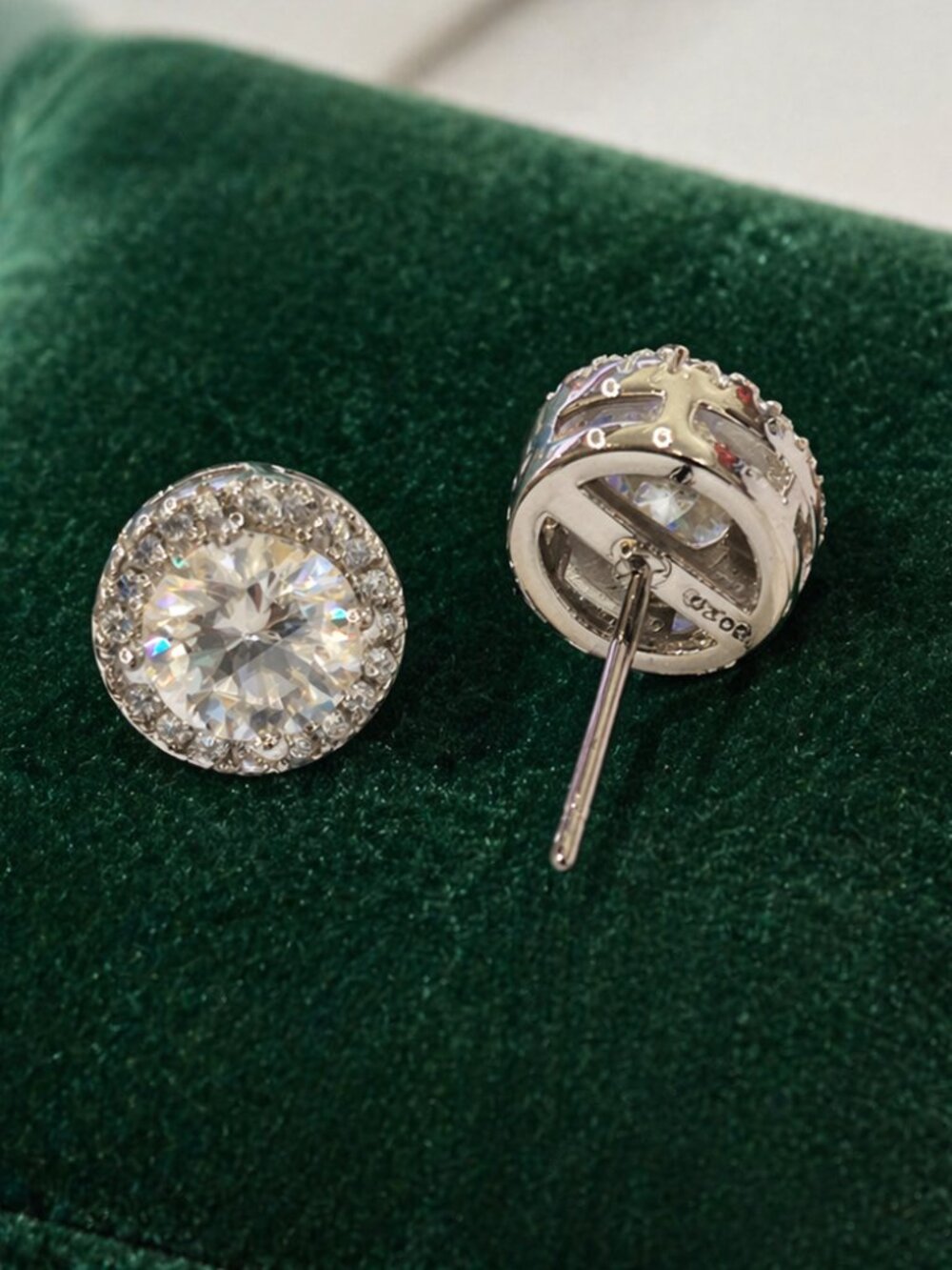 ER 52 The Luminary studs  1 ct Moissanite in s925